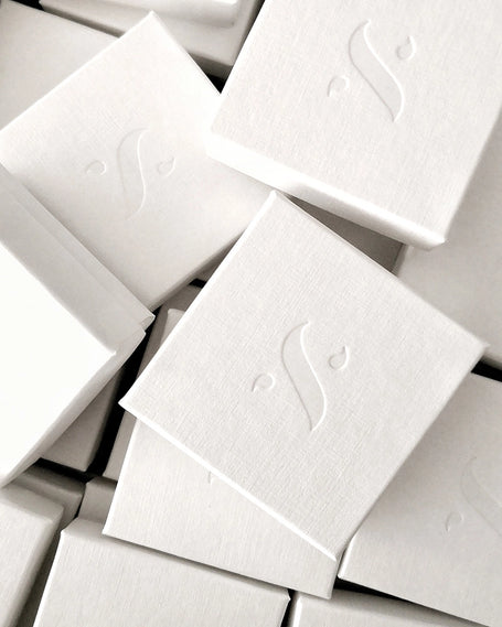 luxe verpakking gedenksieraden, persoonlijk ingepakt