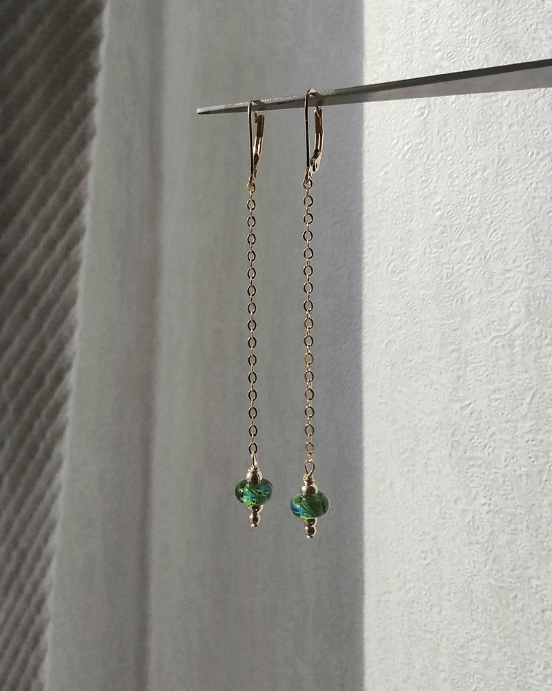 Handgemaakte as oorbellen goud gedenksieraad op maat