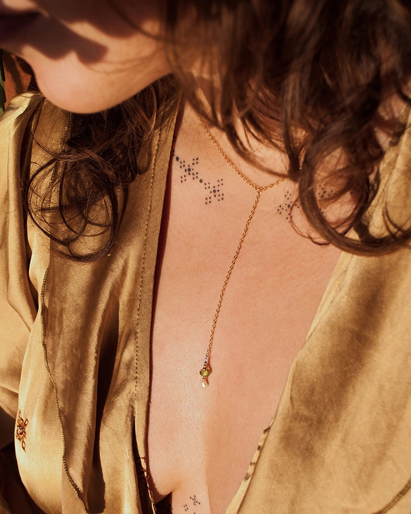 gouden subtiele assieraad voor dagelijks dragen