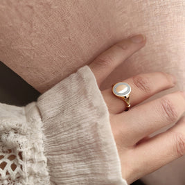 handgemaakte gedenkring met as 14k goud