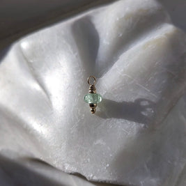 handgemaakte bedel met as en haar in glas