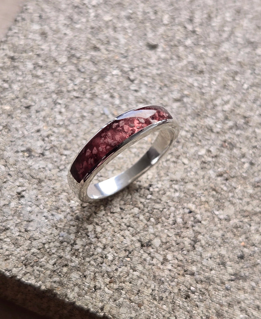 Gedenksieraad dames, heren, kind en huisdier. Sieraad overleden vader of moeder. Minimalistisch design en handgemaakt.